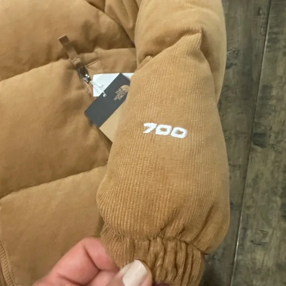 Northface Nuptse teen size large(12) - Picture 2 of 16